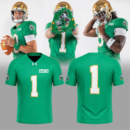 .          The Notre Dame Fighting Irish team wears green kits made from twill fabric. Football Jersey Custom Number