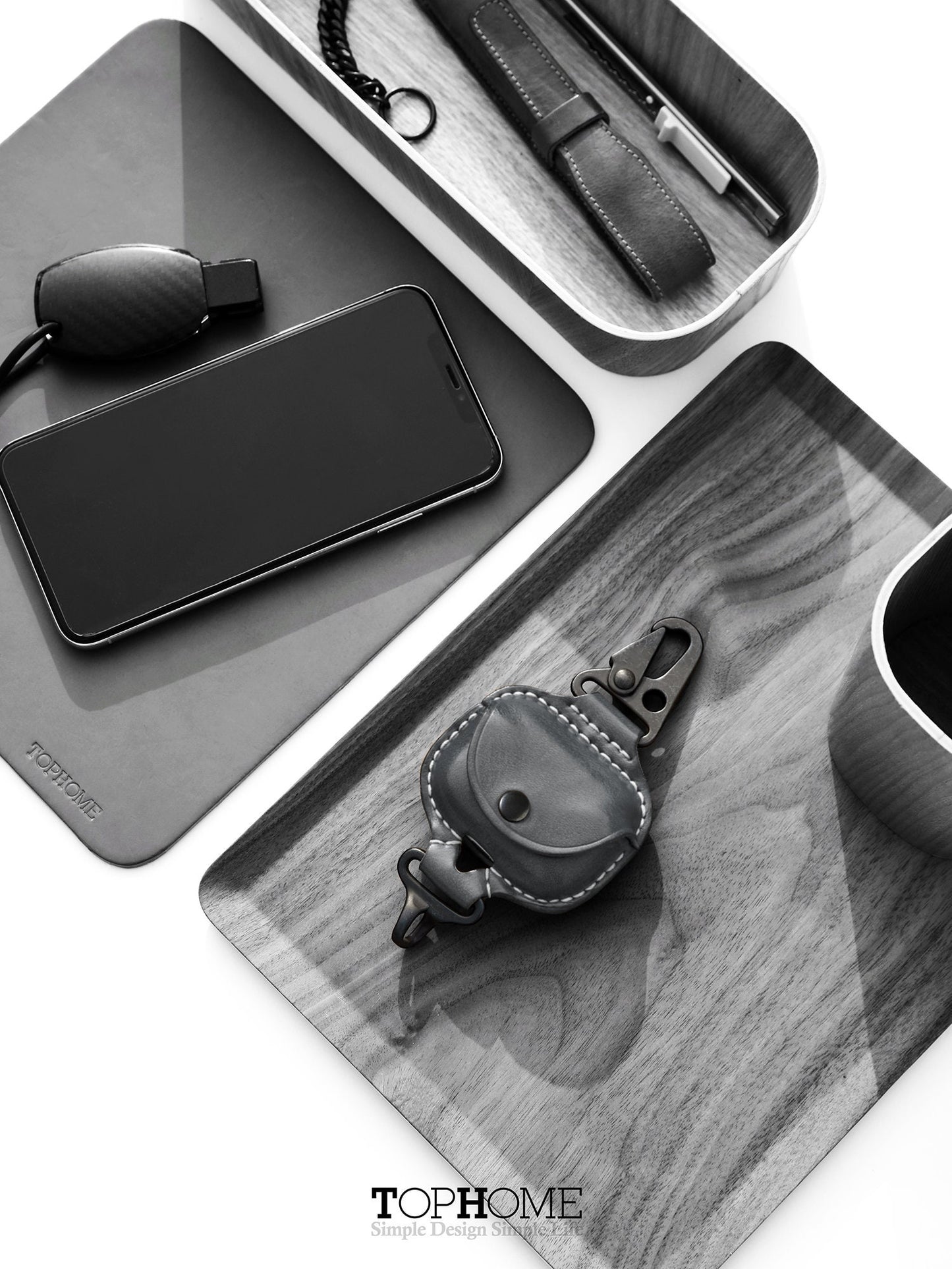 AirPods Pro Leather Strap Protective Case For AirPods Pro Headphone Case , with Fine Metal Carabiner/Earbuds Accessories Thanksgiving Gift