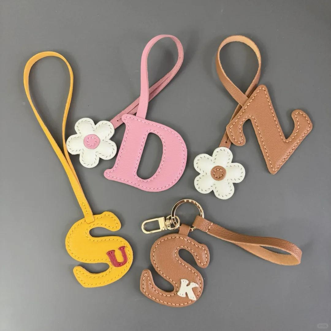 Leather Name Charm, Alphabet Bag Charm, Personalized Leather Keychain Gift with Name,alphabet charm,personalized Name Charm