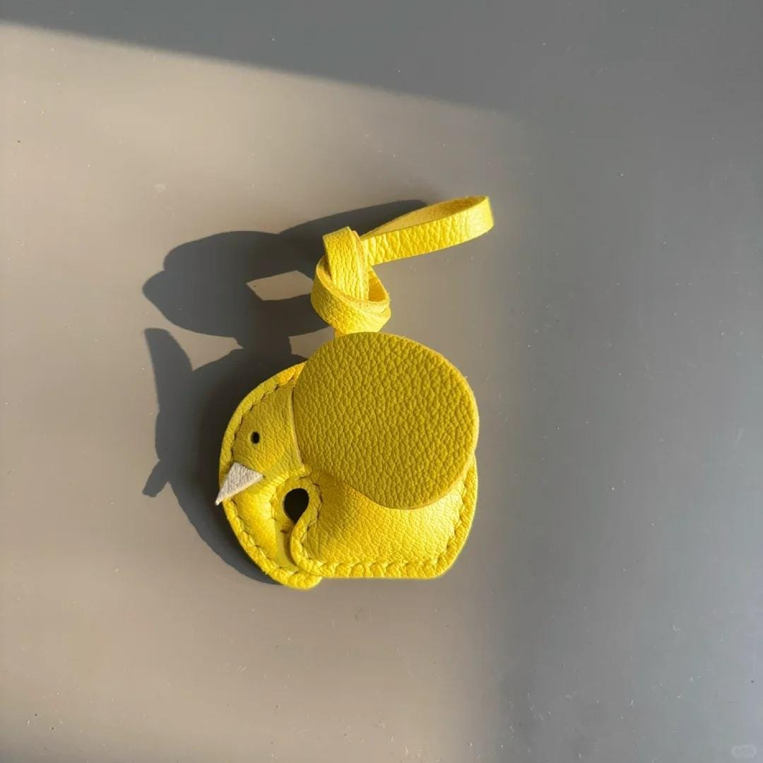 Leather Elephant Charm, bag charm,Handmade Leather Bag Charm, Unique Handbag and Purse Charm, Elephant Keychain,Cute Key Chain