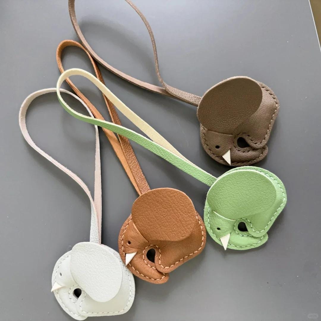 Leather Elephant Charm, bag charm,Handmade Leather Bag Charm, Unique Handbag and Purse Charm, Elephant Keychain,Cute Key Chain