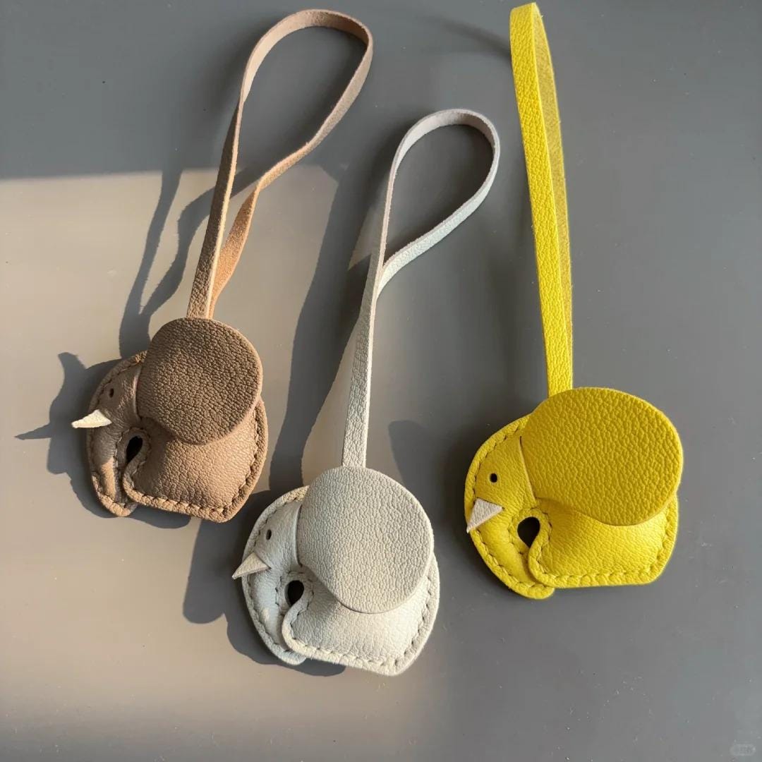 Leather Elephant Charm, bag charm,Handmade Leather Bag Charm, Unique Handbag and Purse Charm, Elephant Keychain,Cute Key Chain