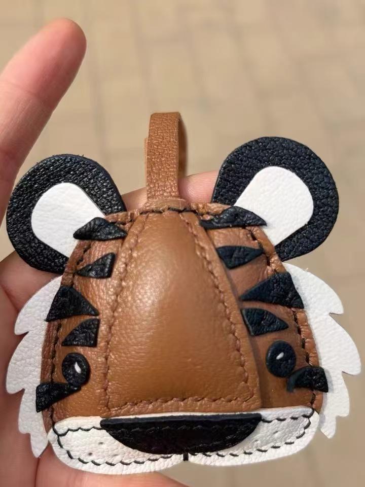 Handmade Leather Tiger Charm,Leather Bag Charm,Cute Tiger Leather Purse Charm,Tiger Keychain,Bag Charm for Handbag,Animal Keychain