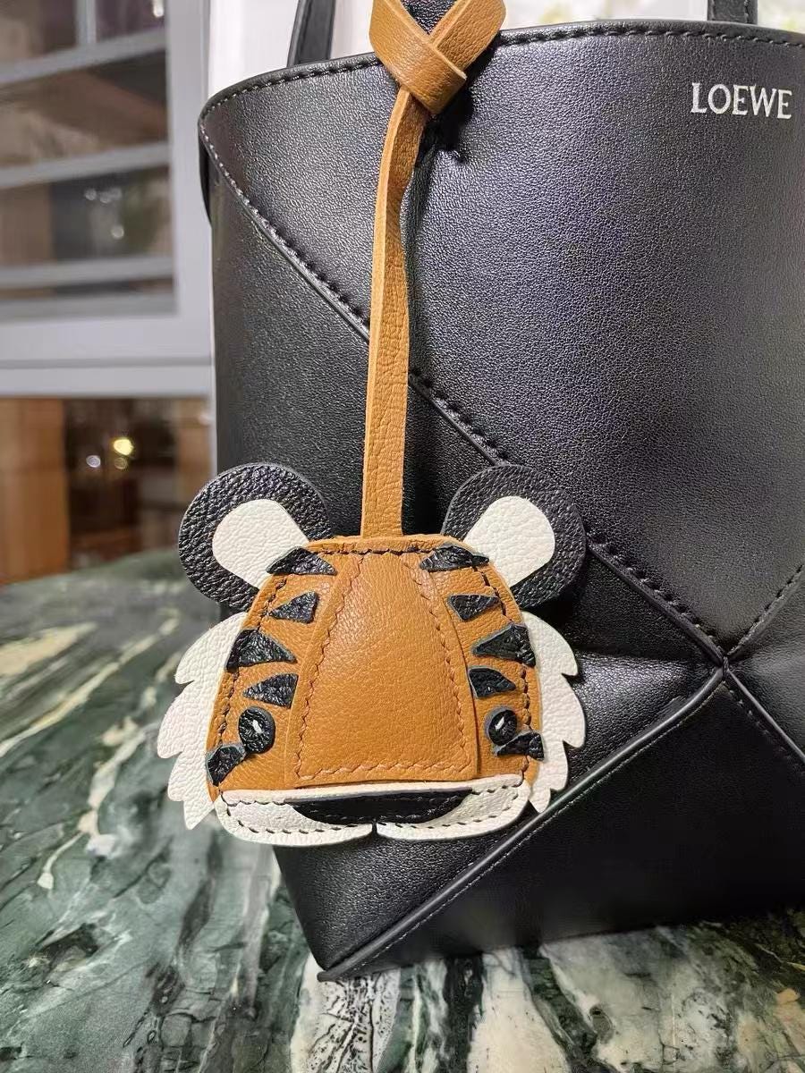 Handmade Leather Tiger Charm,Leather Bag Charm,Cute Tiger Leather Purse Charm,Tiger Keychain,Bag Charm for Handbag,Animal Keychain