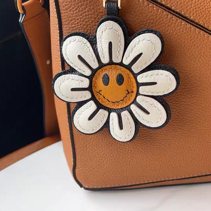Leather  Smile Flower Charm, Leather bag Charm, Cute FloralLeather Handbag/ Purse Charm, Flower Keychain,Handmade Bag Charm, Cute Key Chain