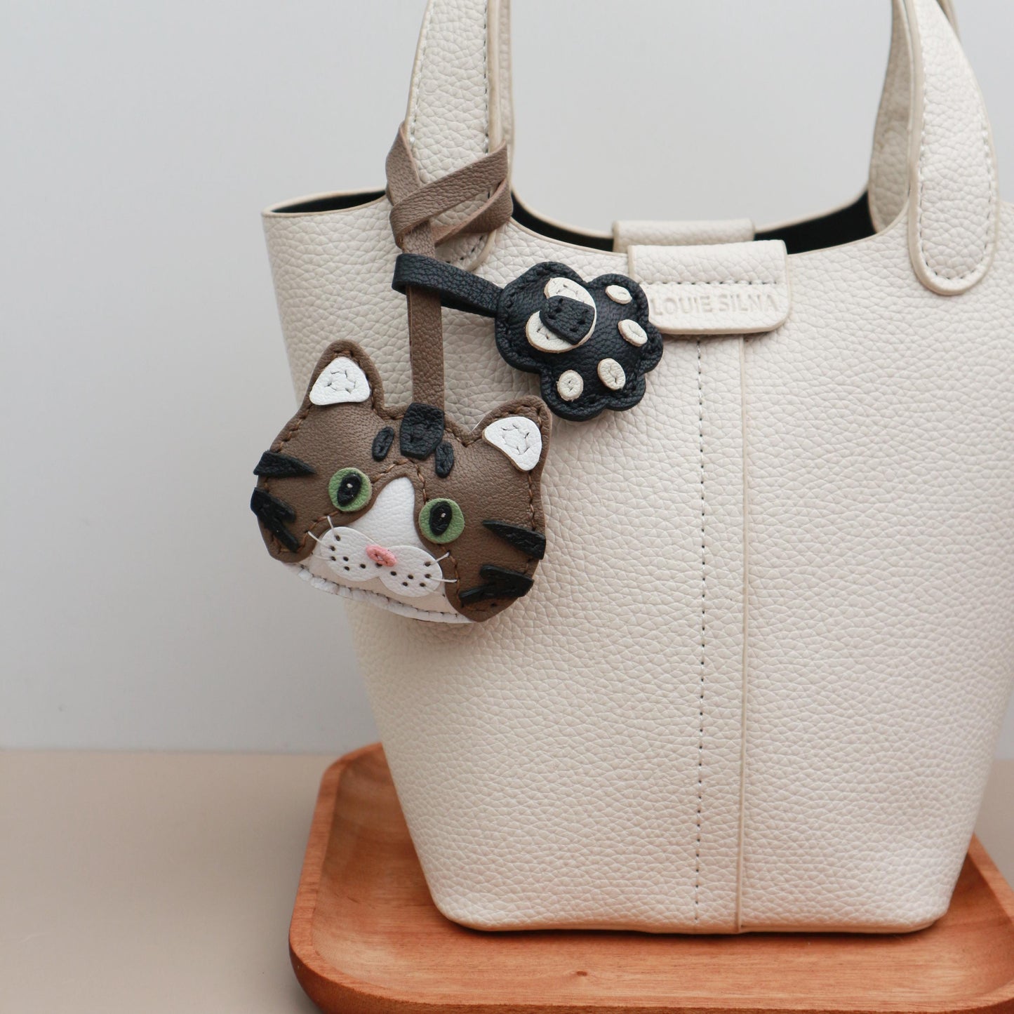 Custom Leather Cat Keychain ,leather bag charms,cute cat charm,Leather Handbag and Purse Charm, Personalised Handmade leather accessory gift