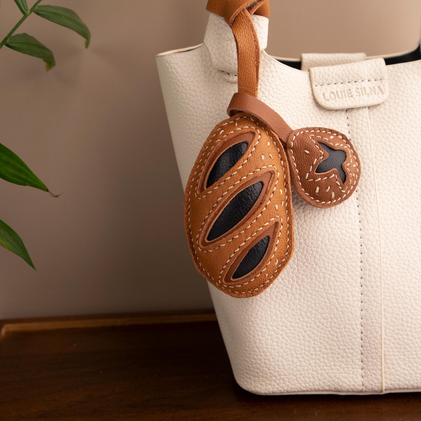 Leather Bread Charm,Leather Bag Charm, Leather Handbag/Purse Charm, French Baguette Pretzel Keychain,Handmade best Baker Leather Gift