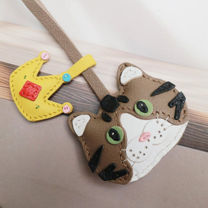 Custom Leather Cat Keychain ,leather bag charms,cute cat charm,Leather Handbag and Purse Charm, Personalised Handmade leather accessory gift
