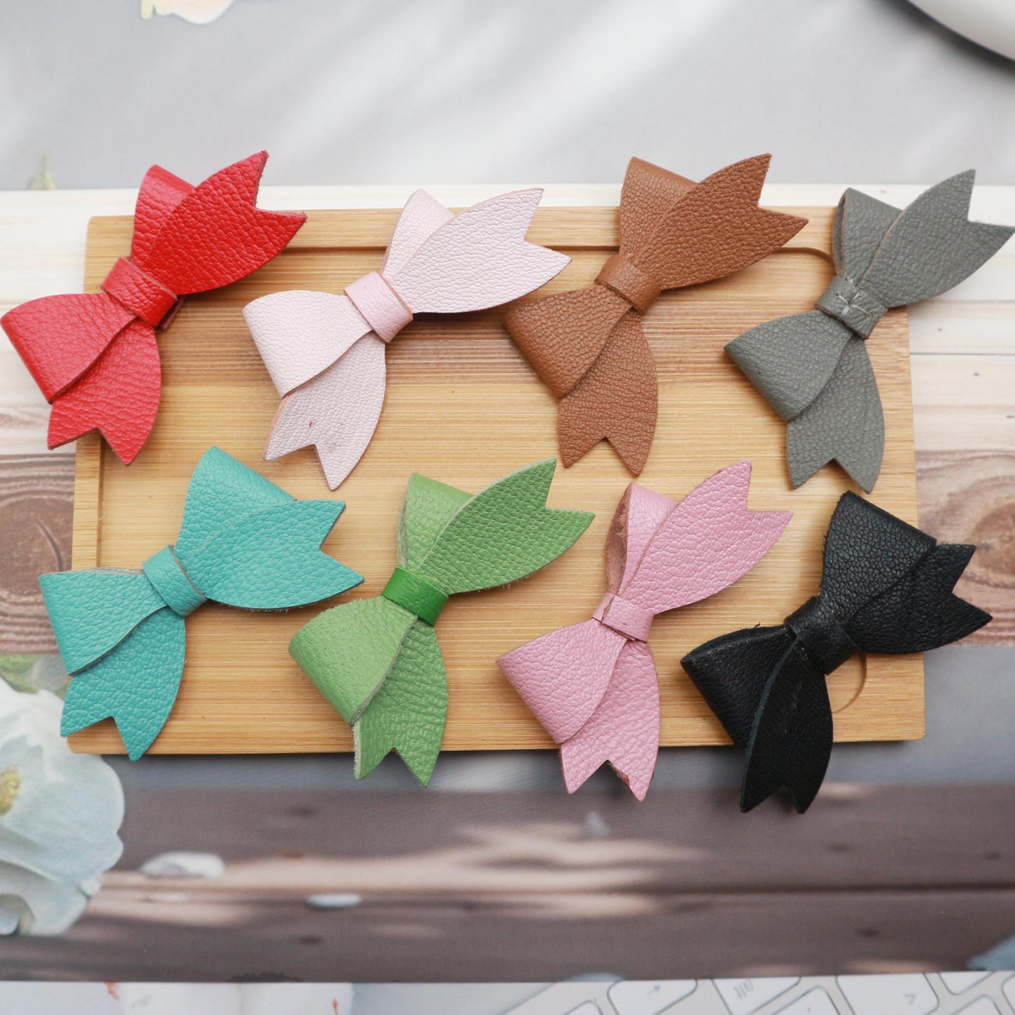 Letter/Heart and bow accessories (not sold separately)