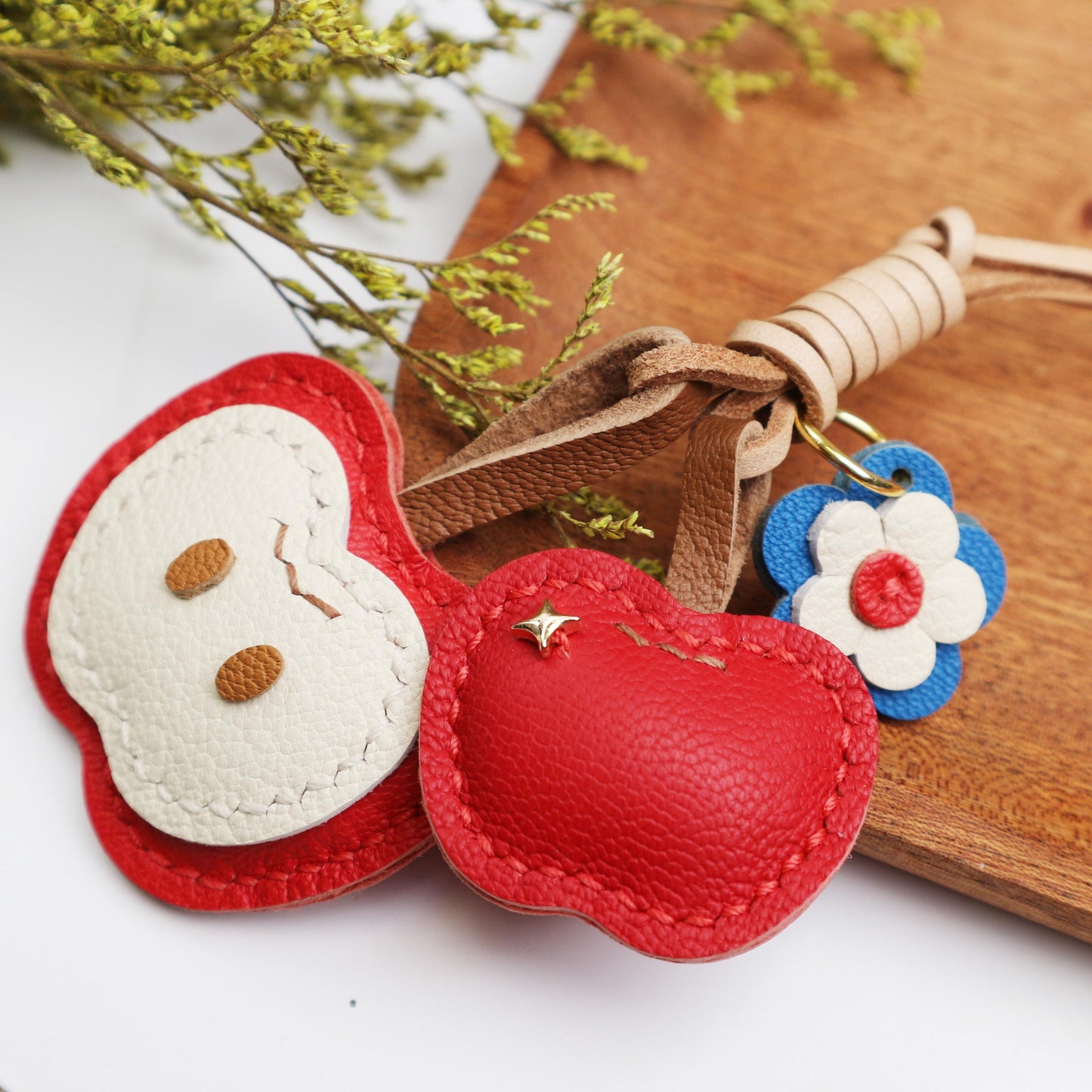 Handmade Leather Apple bag charm, Leather bag charm,Cute Apple Keychain,Apple Fruit bag charm, unique bag charm, keychain gift