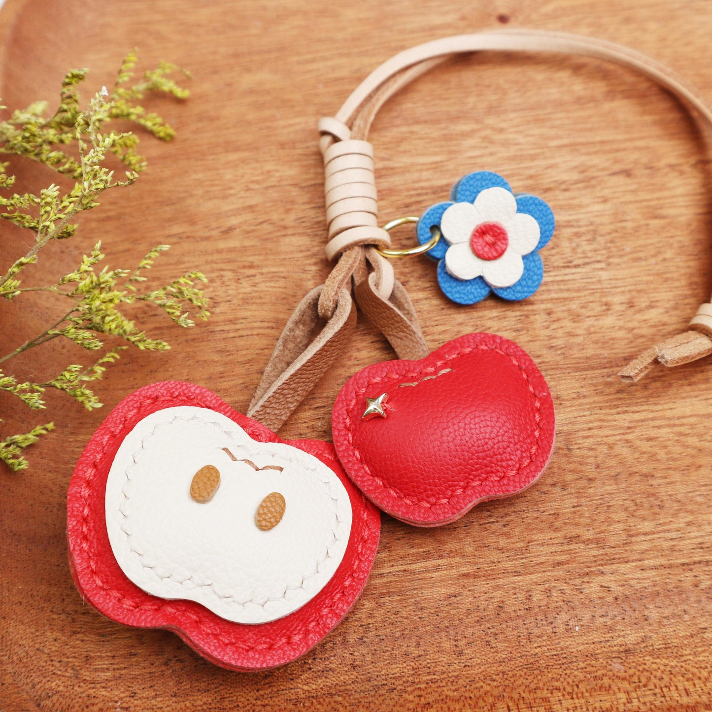 Handmade Leather Apple bag charm, Leather bag charm,Cute Apple Keychain,Apple Fruit bag charm, unique bag charm, keychain gift